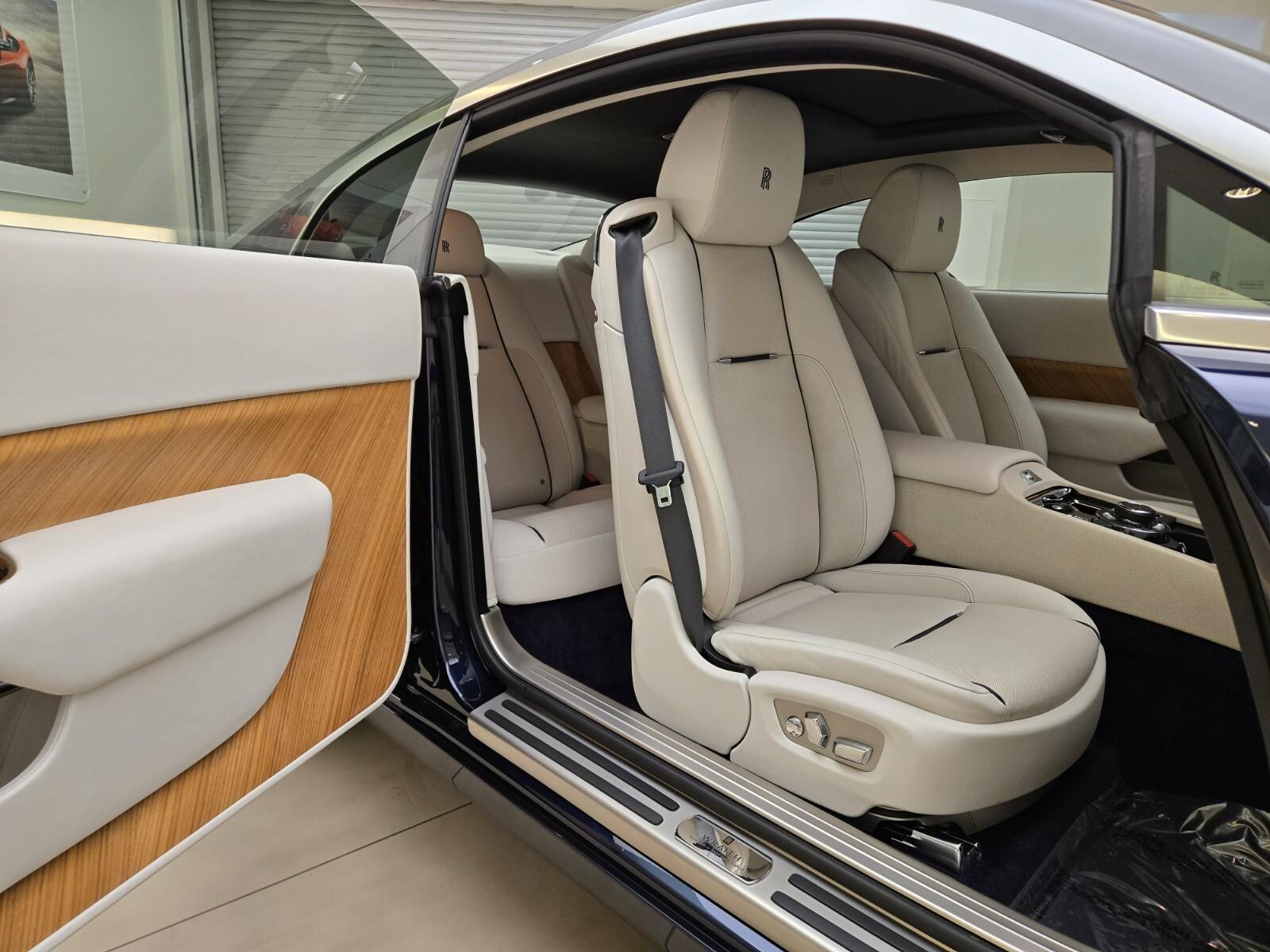 2016 Rolls-Royce Wraith Base - Photo 22