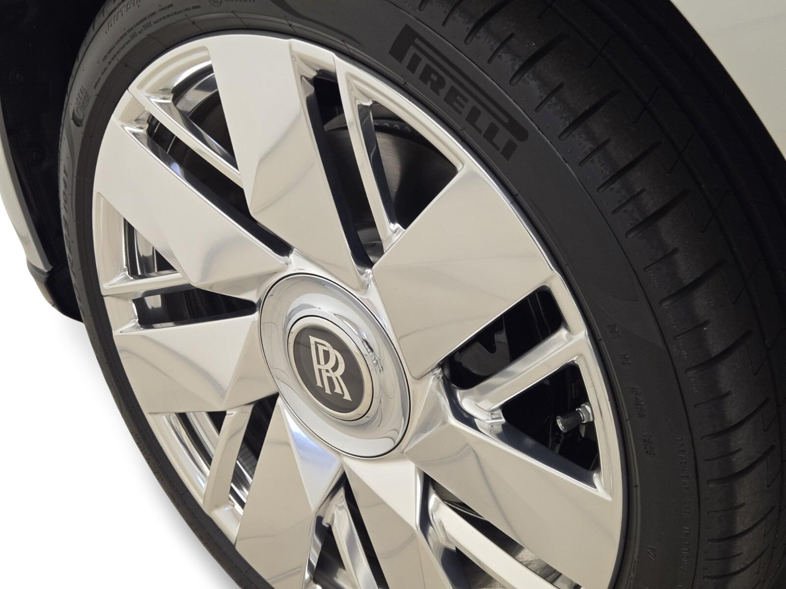 2026 Rolls-Royce Cullinan Base - Photo 13