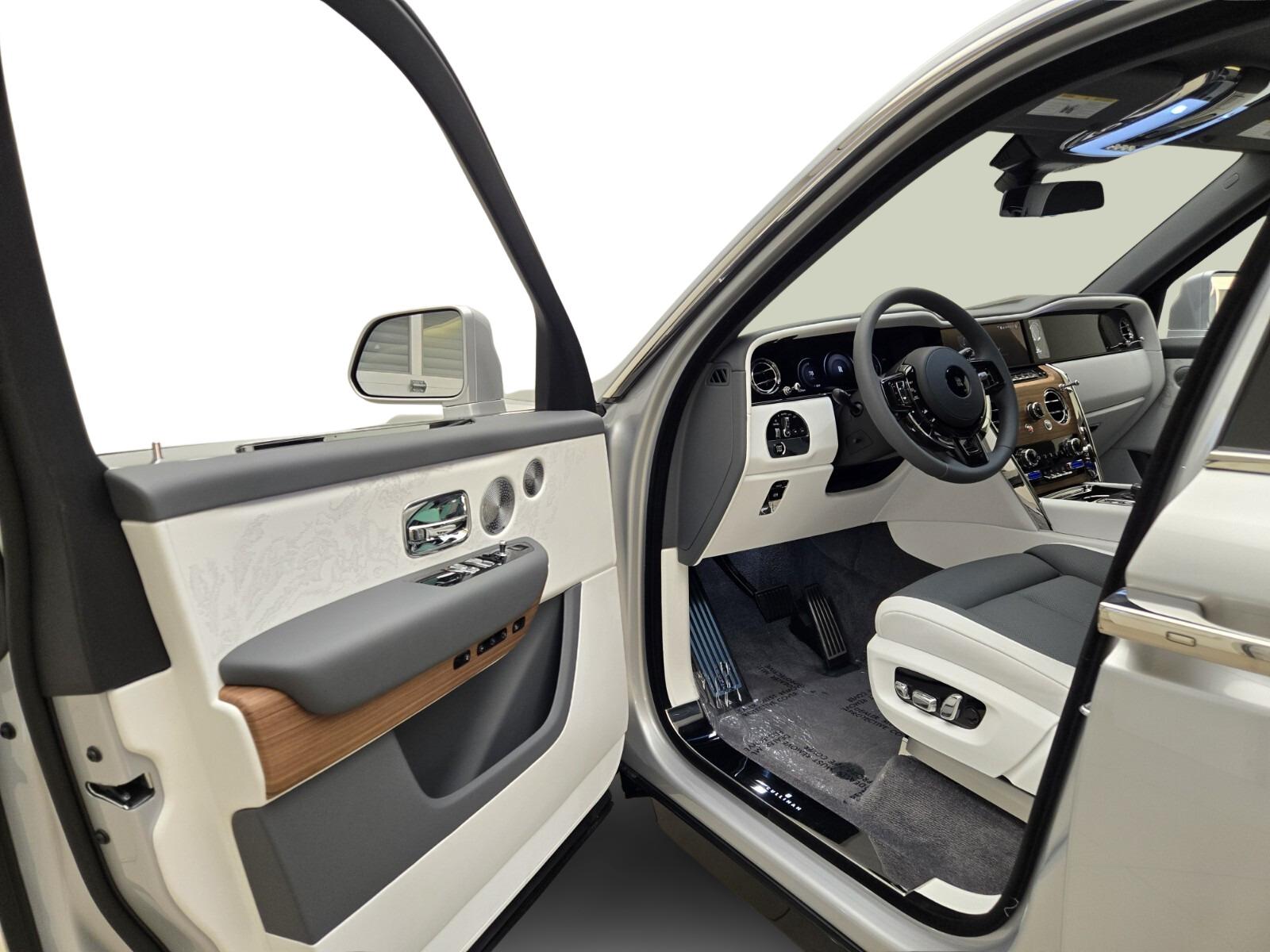 2026 Rolls-Royce Cullinan Base - Photo 14