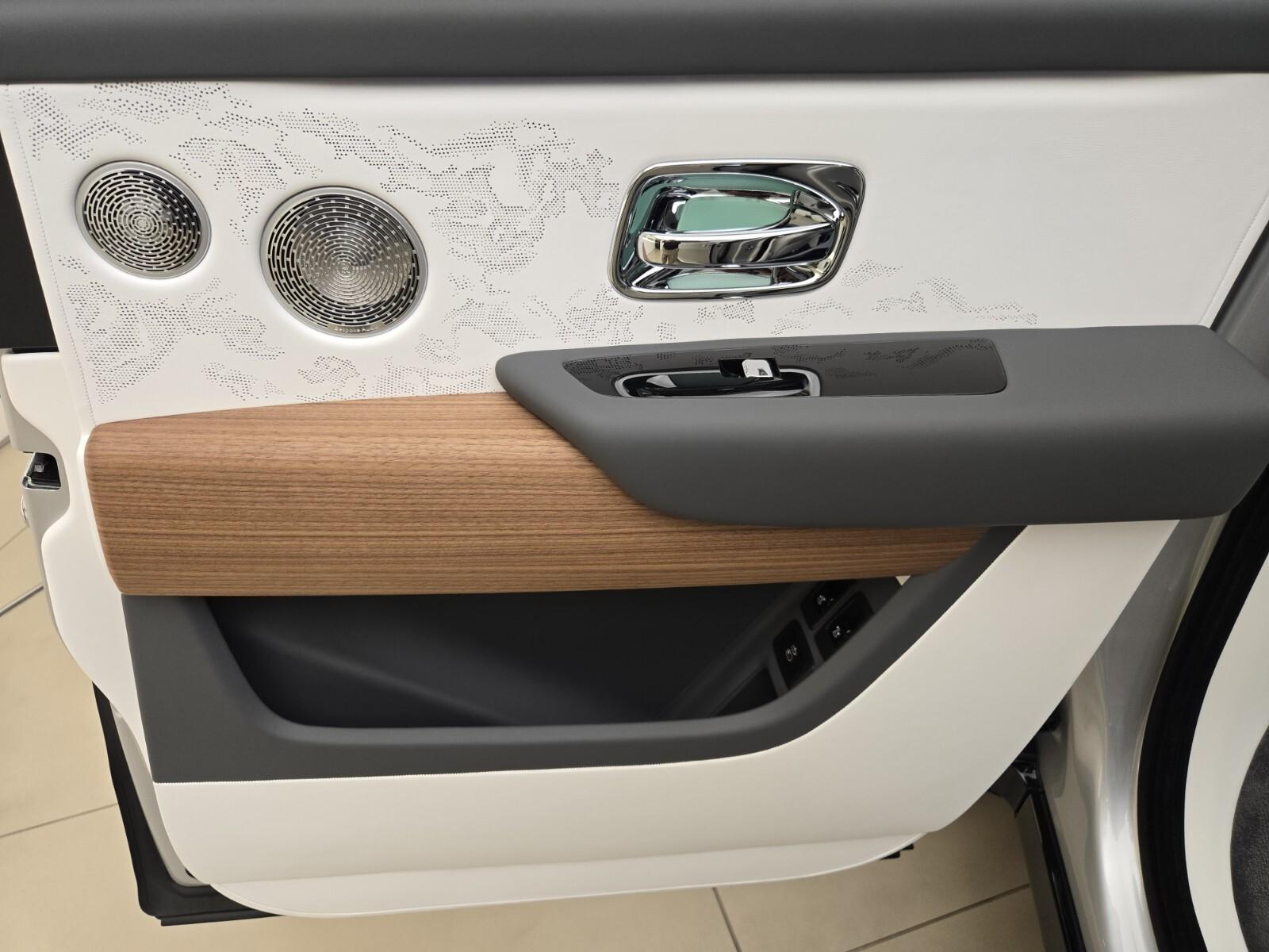 2026 Rolls-Royce Cullinan Base - Photo 24