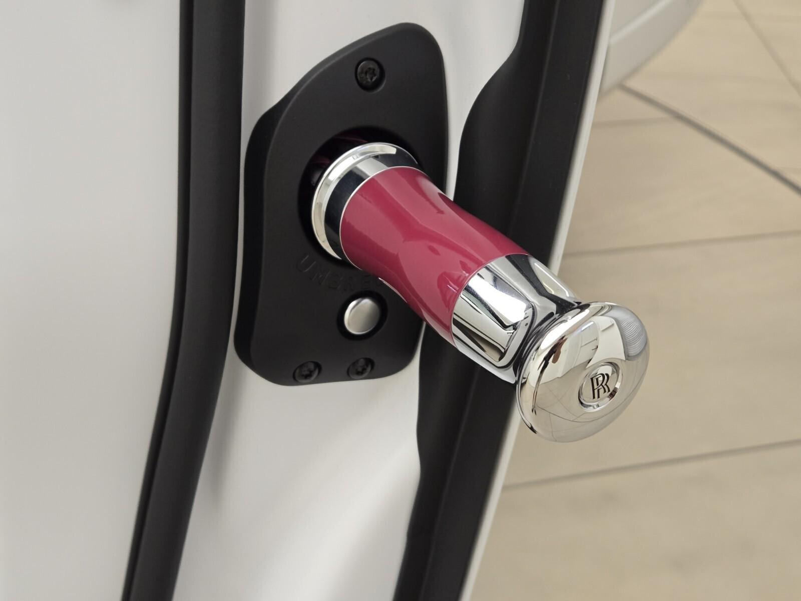 2026 Rolls-Royce Cullinan Black Badge - Photo 20