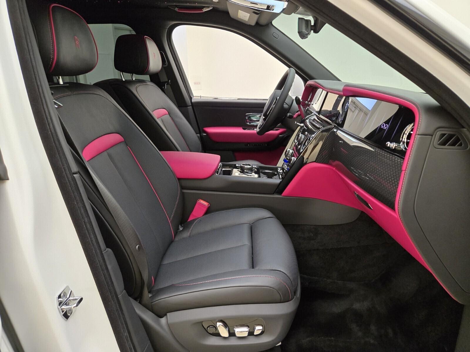 2026 Rolls-Royce Cullinan Black Badge - Photo 23