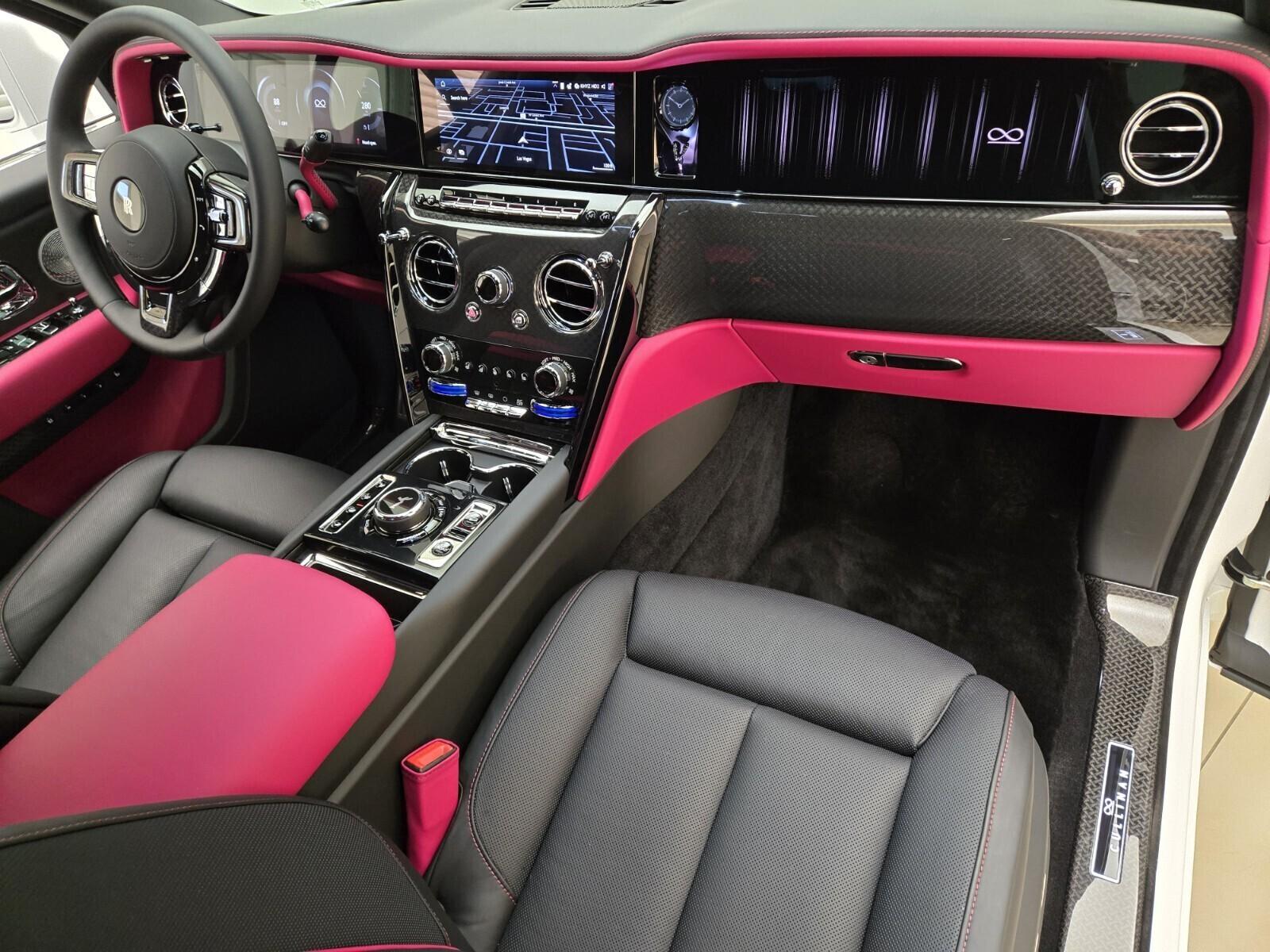 2026 Rolls-Royce Cullinan Black Badge - Photo 24