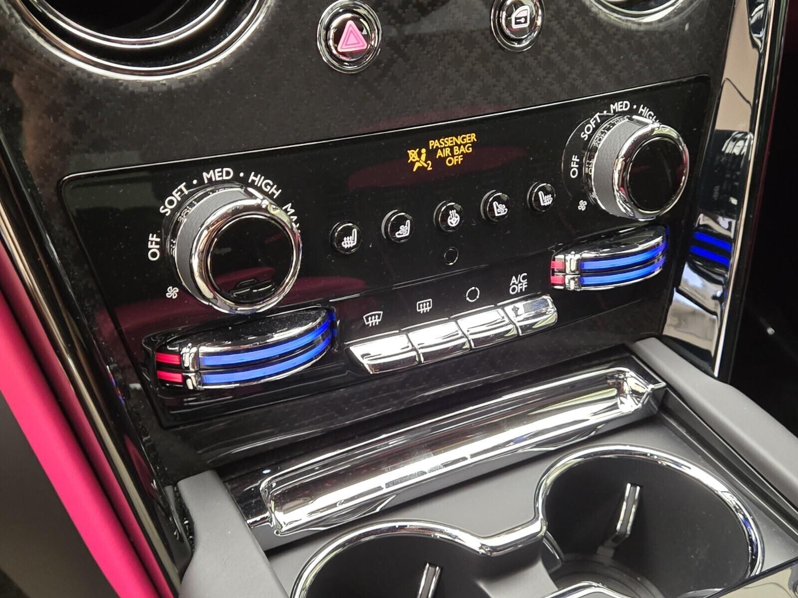 2026 Rolls-Royce Cullinan Black Badge - Photo 38