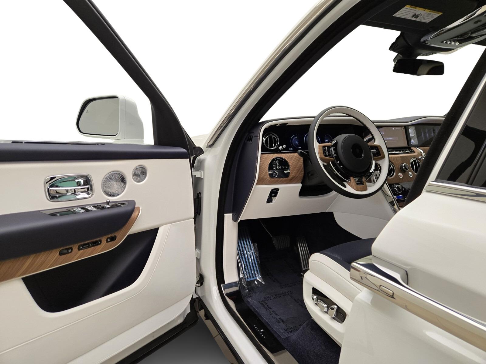2026 Rolls-Royce Cullinan Base - Photo 13