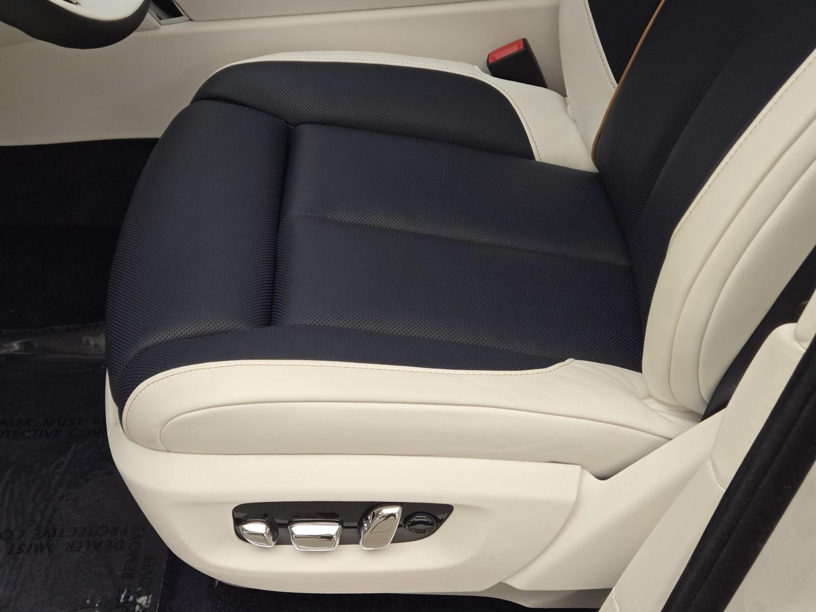 2026 Rolls-Royce Cullinan Base - Photo 34