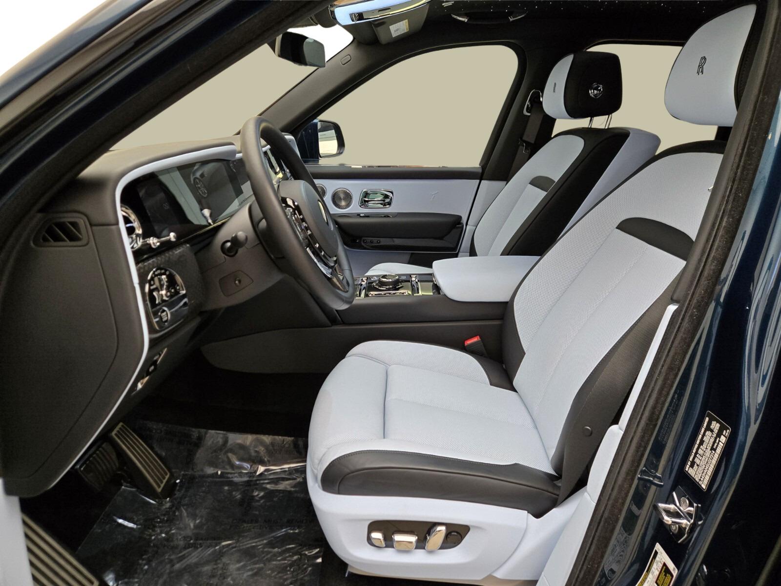 2025 Rolls-Royce Cullinan Black Badge - Photo 14
