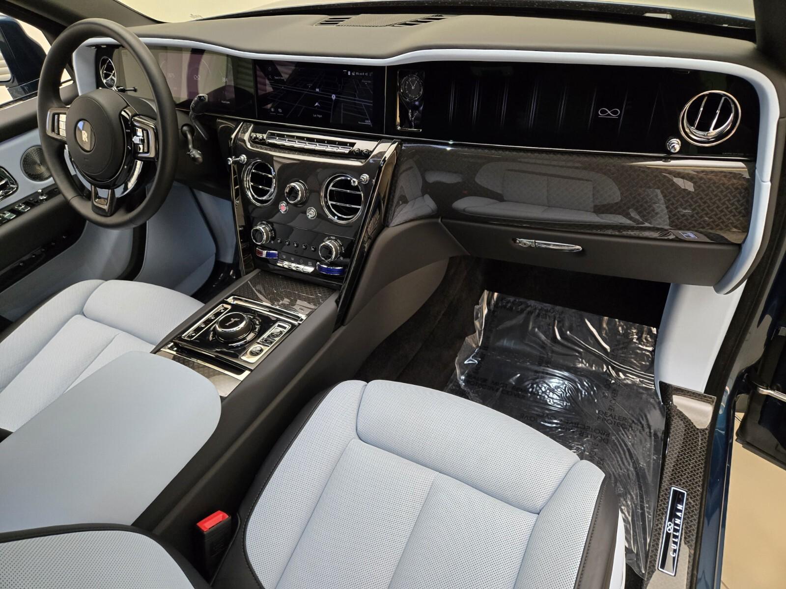 2025 Rolls-Royce Cullinan Black Badge - Photo 27