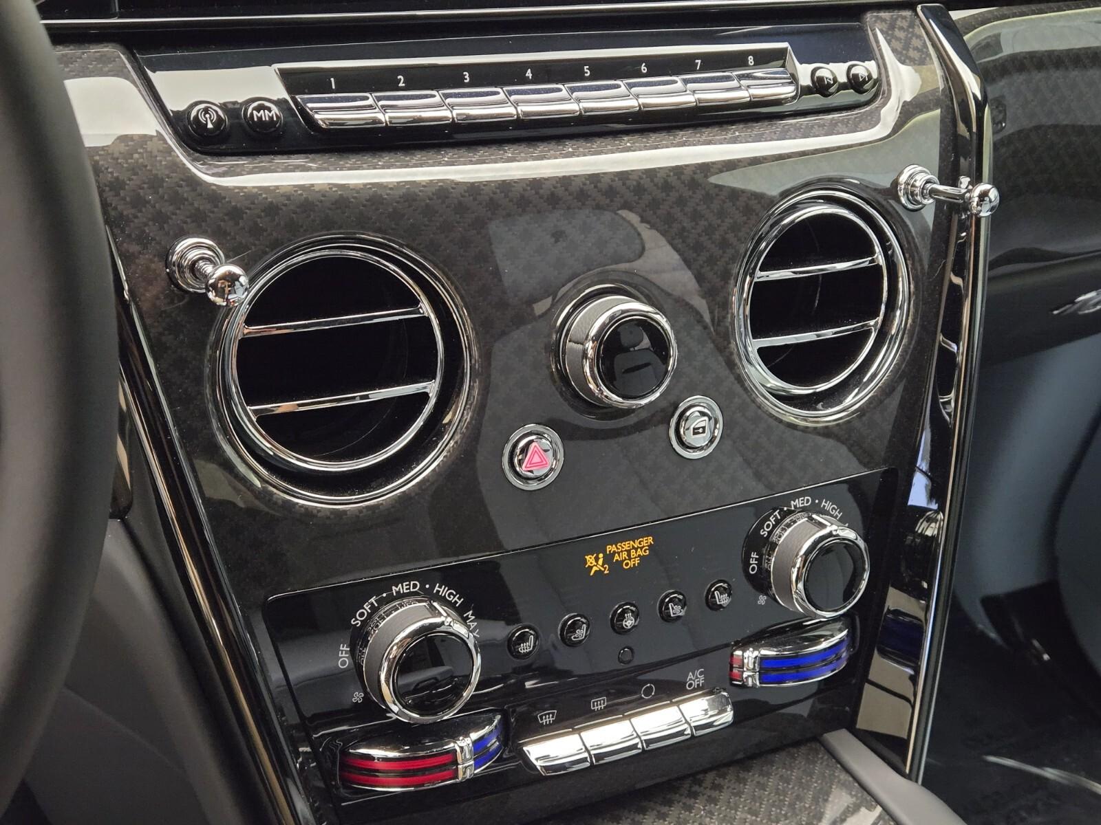 2025 Rolls-Royce Cullinan Black Badge - Photo 40