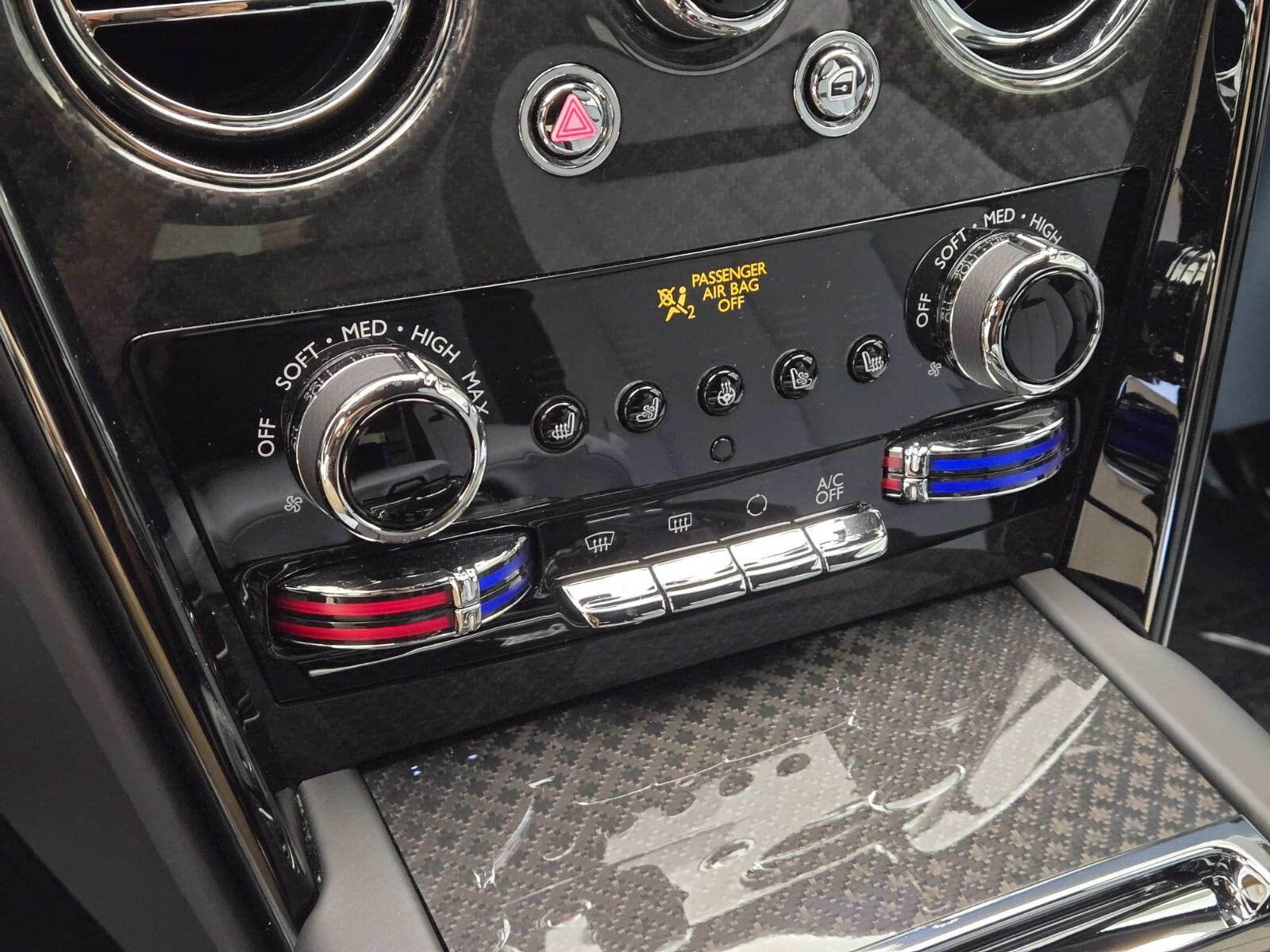 2025 Rolls-Royce Cullinan Black Badge - Photo 41