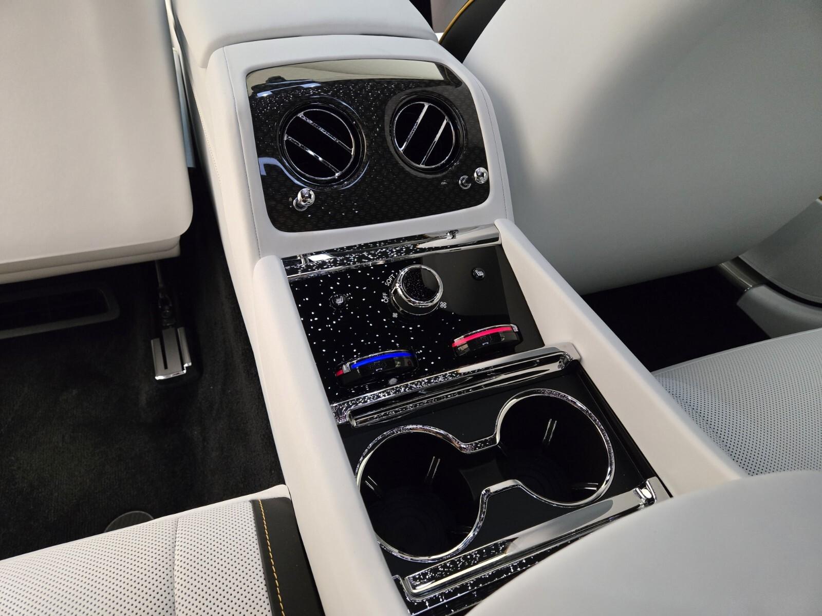 2025 Rolls-Royce Spectre Black Badge - Photo 17